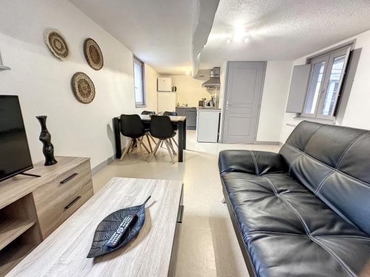 Residence Bury Tulle Bagian luar foto