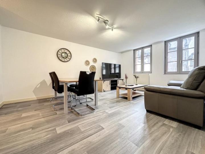 Residence Bury Tulle Bagian luar foto