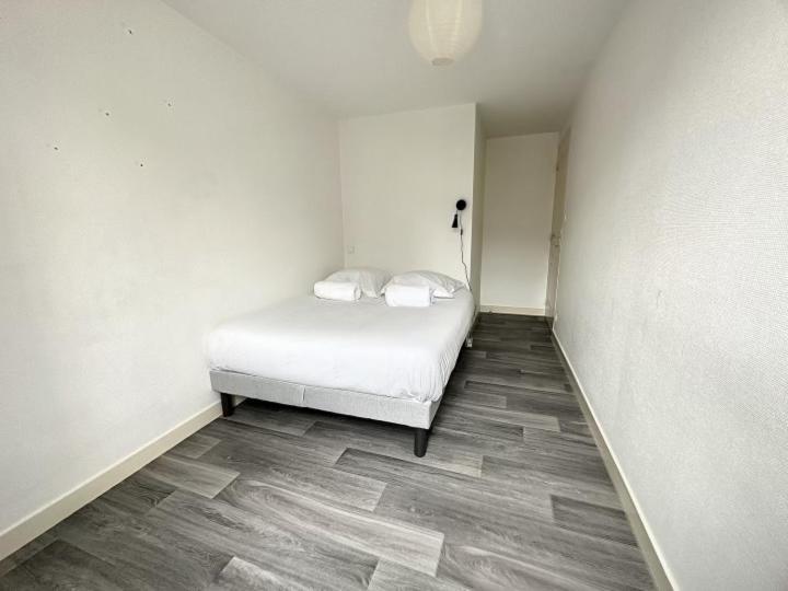 Residence Bury Tulle Bagian luar foto
