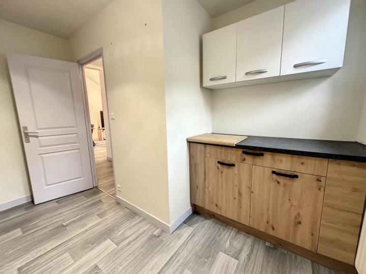 Residence Bury Tulle Bagian luar foto