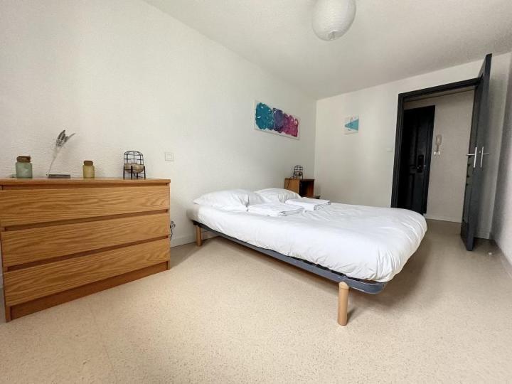 Residence Bury Tulle Bagian luar foto