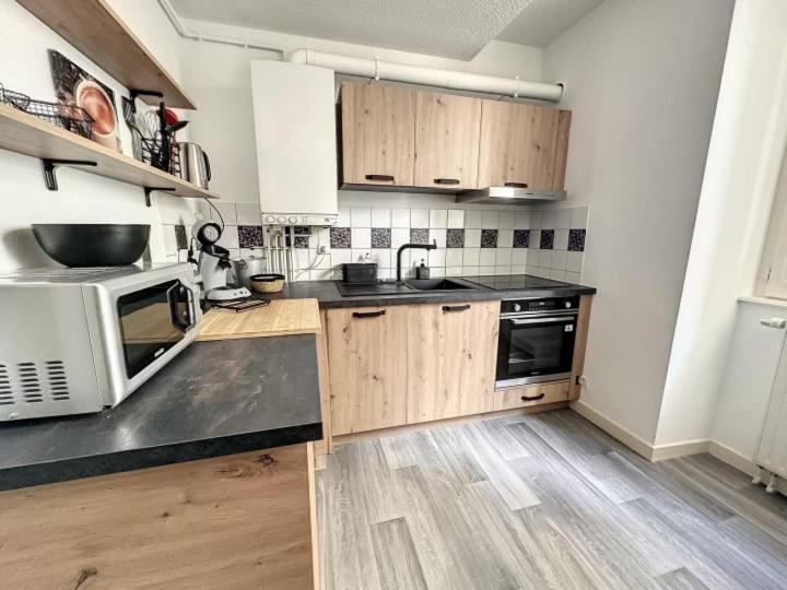 Residence Bury Tulle Bagian luar foto